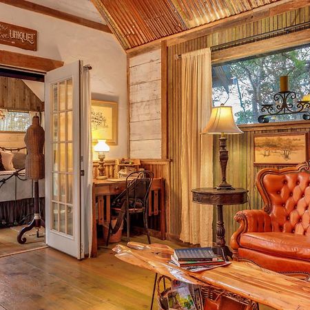 Pet-Friendly Wimberley Cabin With Fire Pit And Hot Tub Екстер'єр фото