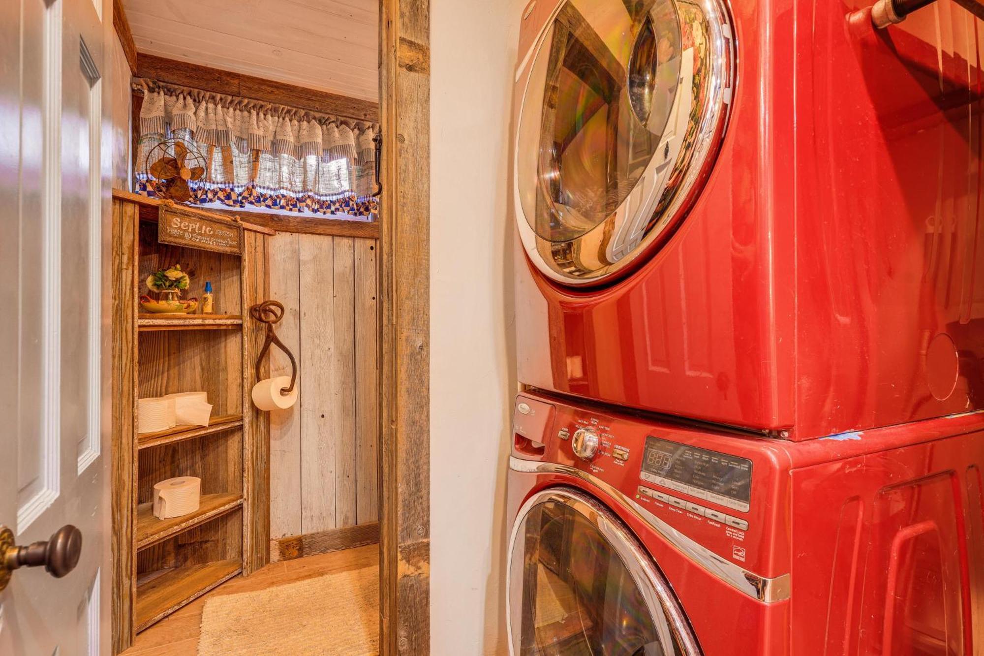 Pet-Friendly Wimberley Cabin With Fire Pit And Hot Tub Екстер'єр фото