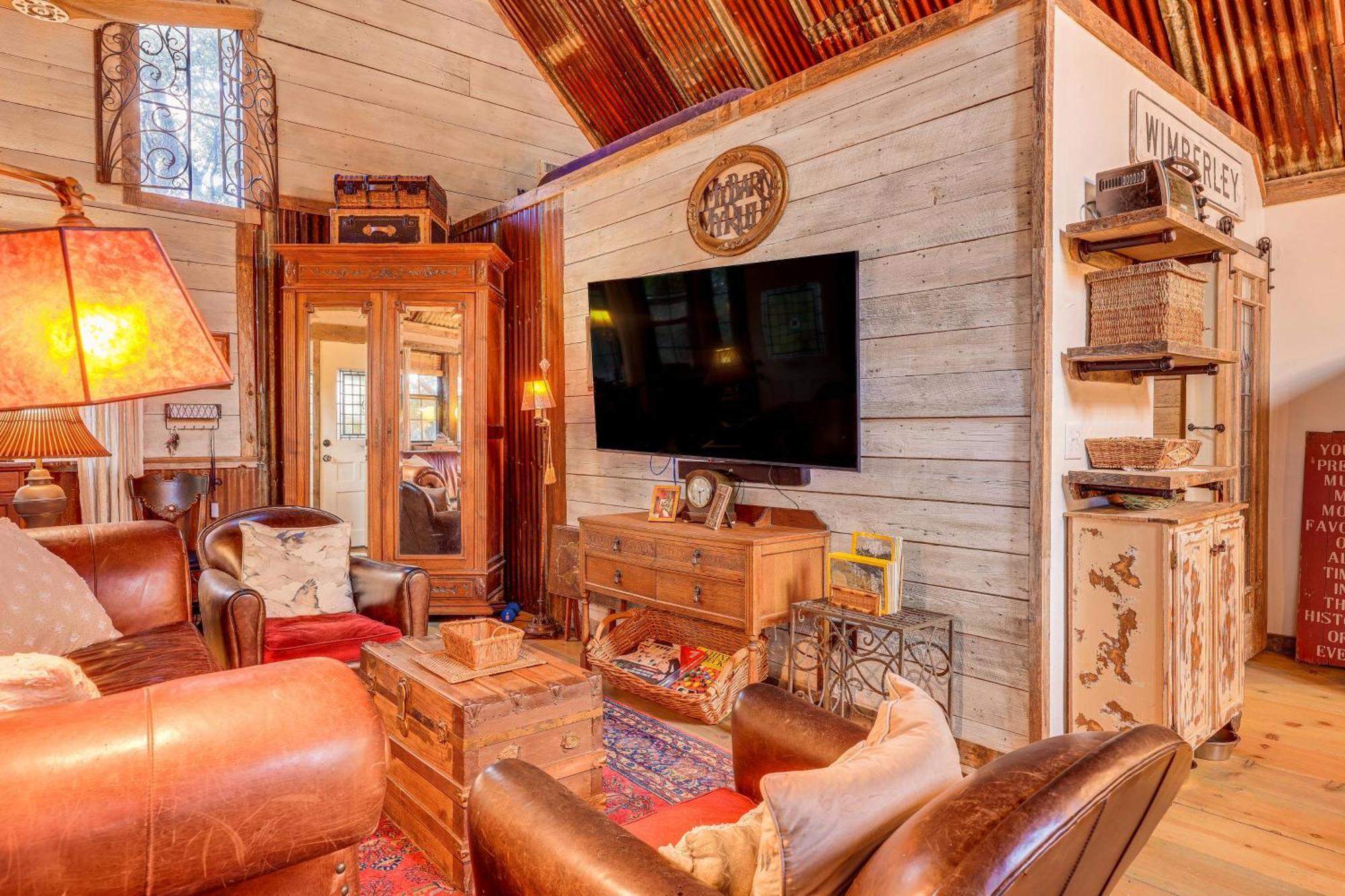 Pet-Friendly Wimberley Cabin With Fire Pit And Hot Tub Екстер'єр фото