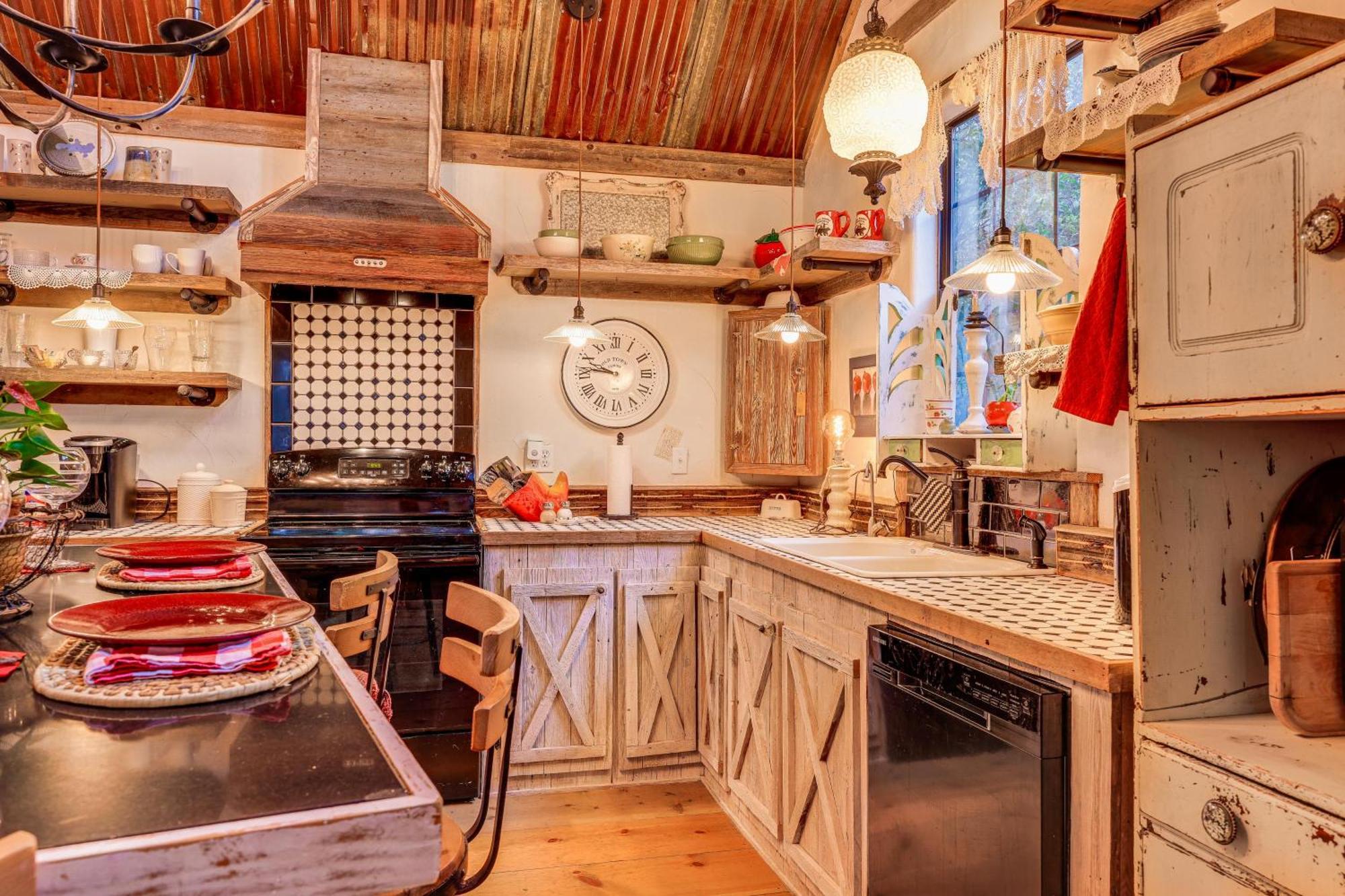 Pet-Friendly Wimberley Cabin With Fire Pit And Hot Tub Екстер'єр фото